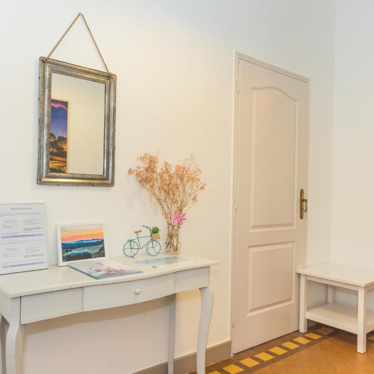 Appartement au Château Maravenne - Maison de Vacances - 5
