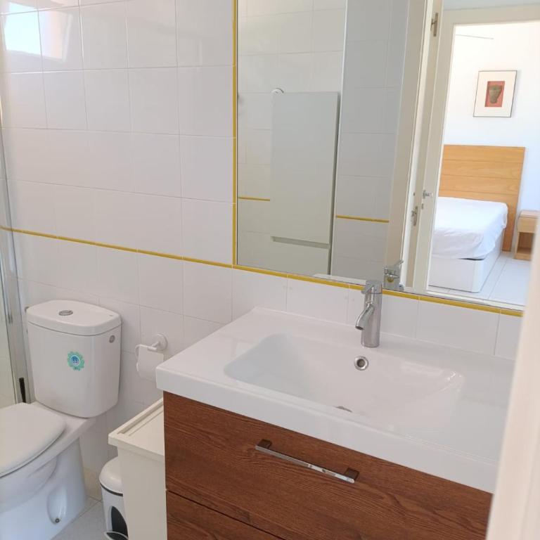 CasaTrébol - One-Bedroom Apartment with Garden View - 17