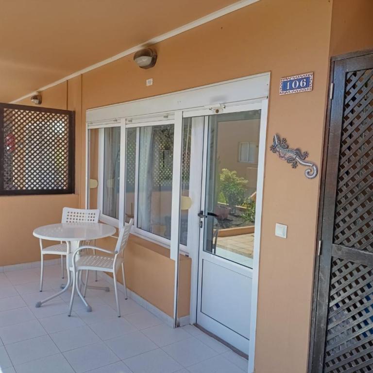 CasaTrébol - One-Bedroom Apartment with Garden View - 7