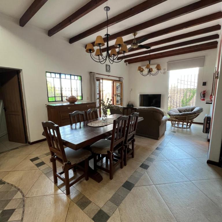 Casa en Victoria Entre Rios - Casa Rocamora - Three-Bedroom House - 2