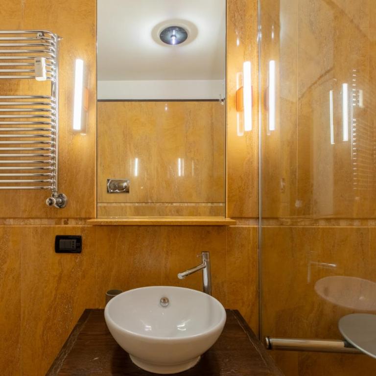 Celeste Retreat al Pantheon - Homkeey Apartments - Appartamento con 2 Camere da Letto e Balcone - 22