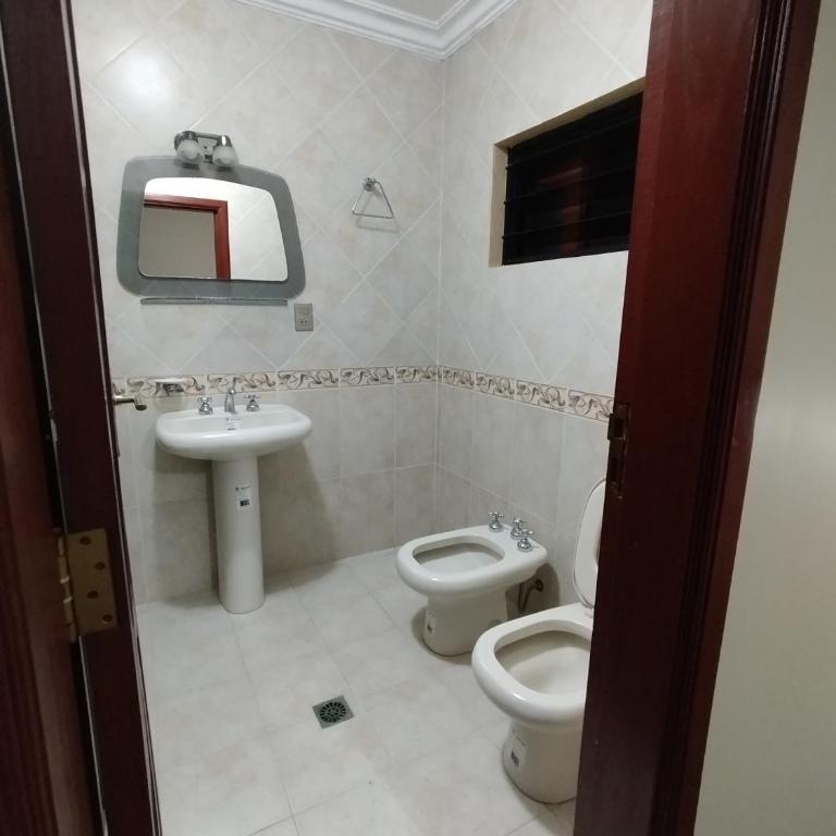 Hotel Perez - Habitación Familiar con baño privado - 3