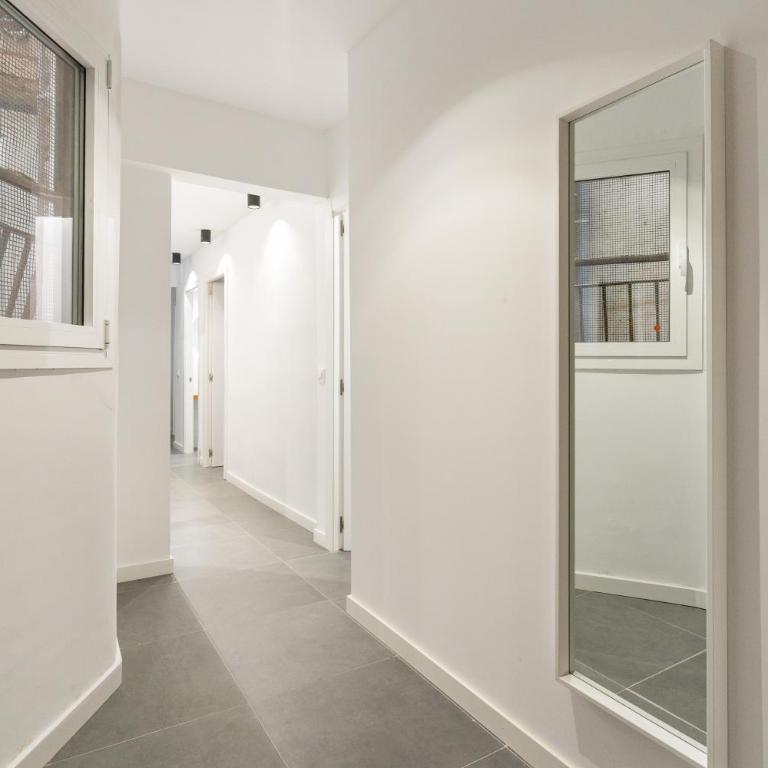 Flateli Espronceda 01 - Three-Bedroom Apartment - 15