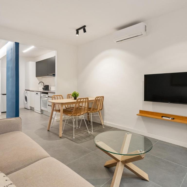 Flateli Espronceda 01 - Three-Bedroom Apartment - 23