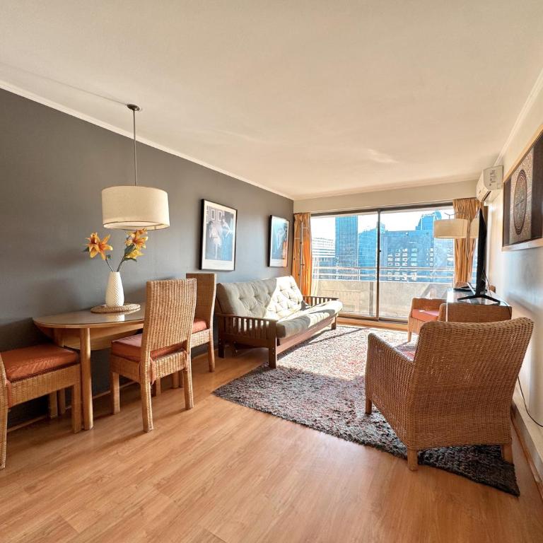 Departamento el Golf Las Condes, Aire acondicionado, estacionamiento, Piscina incluidos - Apartamento de 1 dormitorio - 4