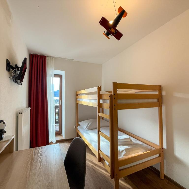Landgasthof Schwarzberg - Familienzimmer mit Balkon - 3