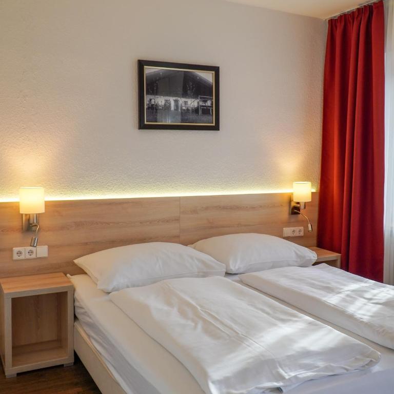 Landgasthof Schwarzberg - Familienzimmer mit Balkon - 7