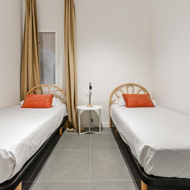 Flateli Espronceda 22 - Three-Bedroom Apartment - 7