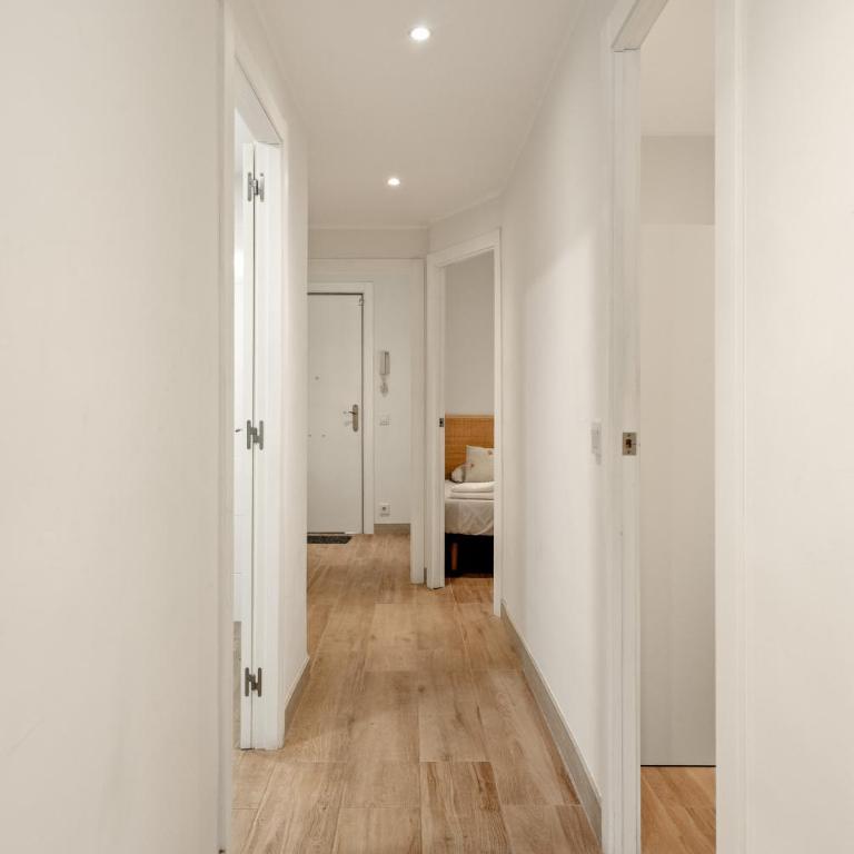 Flateli Espronceda 32 - Three-Bedroom Apartment - 12