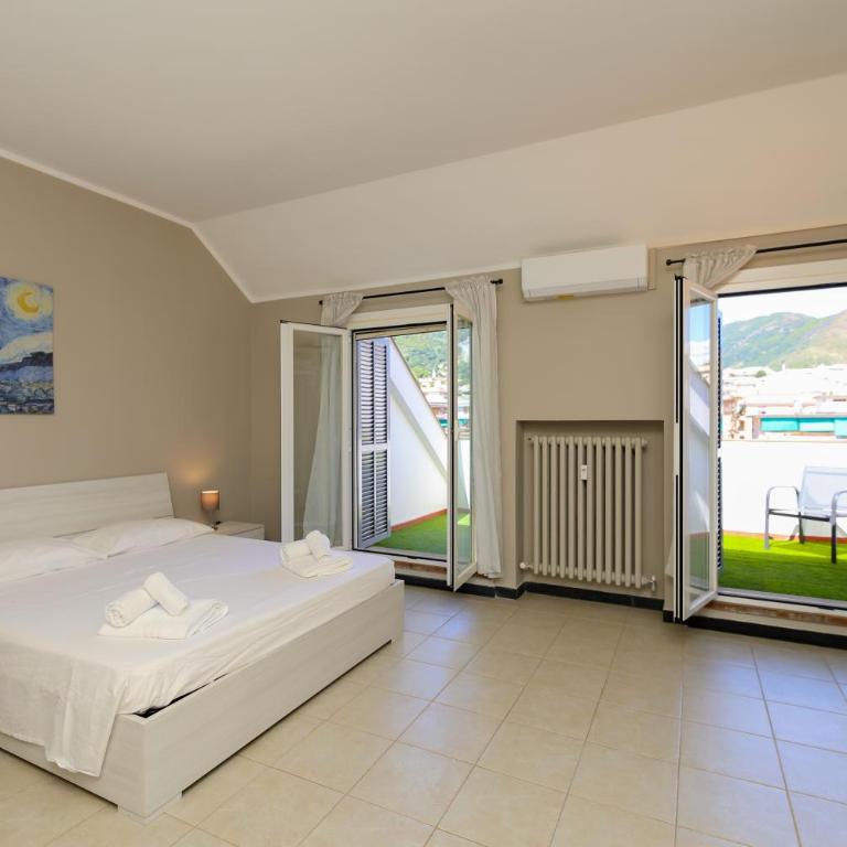 Penthouses with Parking in Palazzo San Paolo By ML WHITE HOUSE - One-Bedroom Apartment - 5