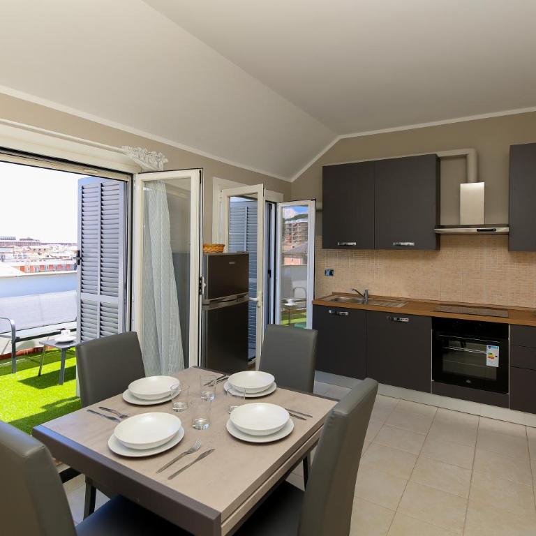 Penthouses with Parking in Palazzo San Paolo By ML WHITE HOUSE - One-Bedroom Apartment - 7