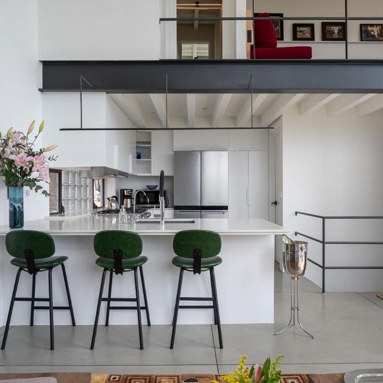 Casa Altamira, Stylish 1BR Loft with City Views in Centro - One-Bedroom House - 27