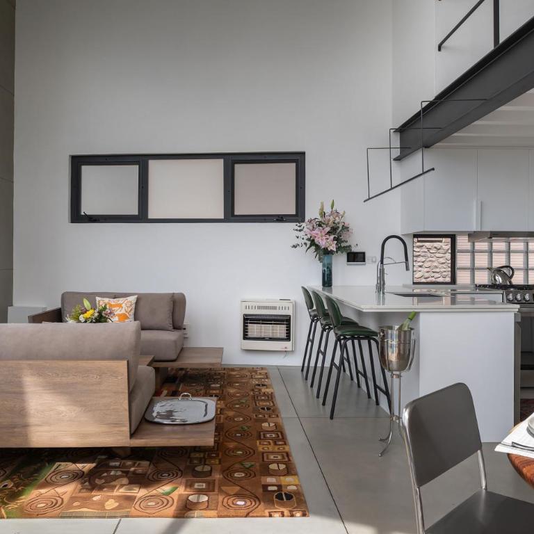 Casa Altamira, Stylish 1BR Loft with City Views in Centro - One-Bedroom House - 25