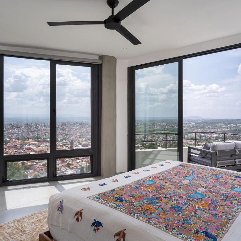 Casa Altamira, Stylish 1BR Loft with City Views in Centro - One-Bedroom House - 2