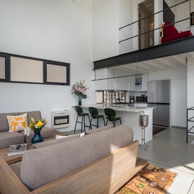 Casa Altamira, Stylish 1BR Loft with City Views in Centro - One-Bedroom House - 26