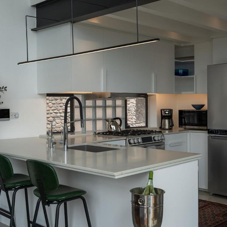 Casa Altamira, Stylish 1BR Loft with City Views in Centro - One-Bedroom House - 28