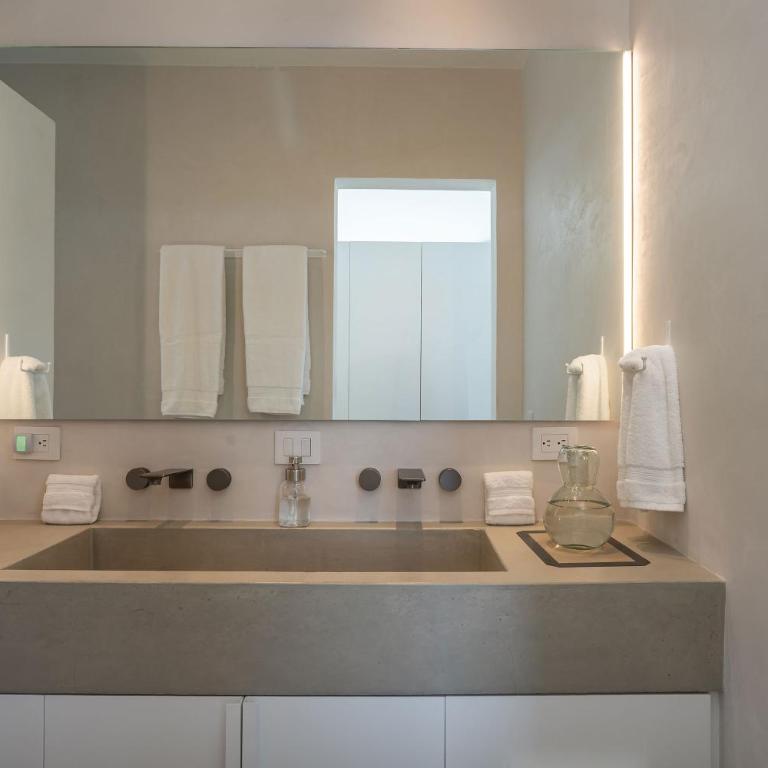 Casa Altamira, Stylish 1BR Loft with City Views in Centro - One-Bedroom House - 13