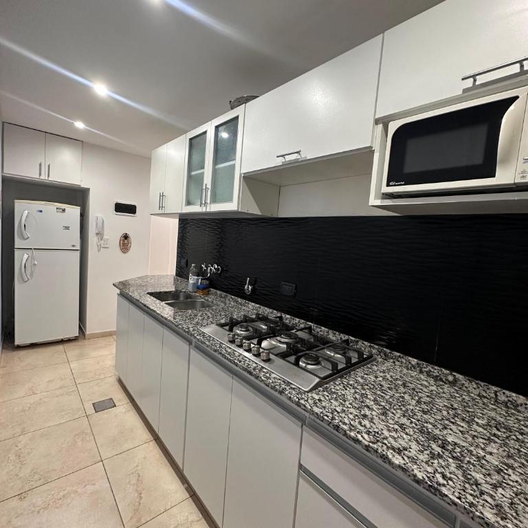 Excelente departamento, frente al mar - Apartamento de 2 dormitorios - 13