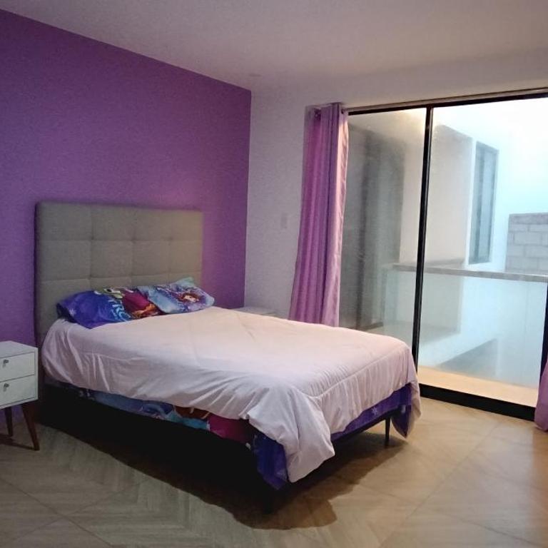 Friendly house - Five-Bedroom House - 11