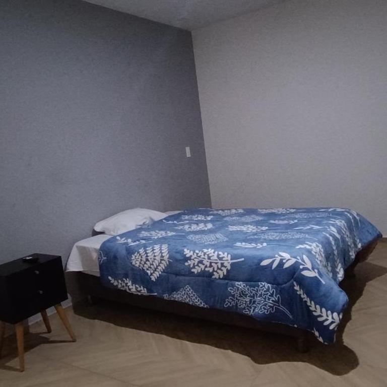 Friendly house - Five-Bedroom House - 21