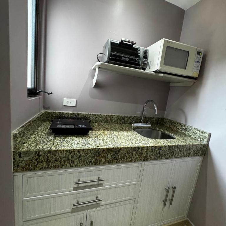 Casa Lunamar - Double Room with Private Bathroom - 13