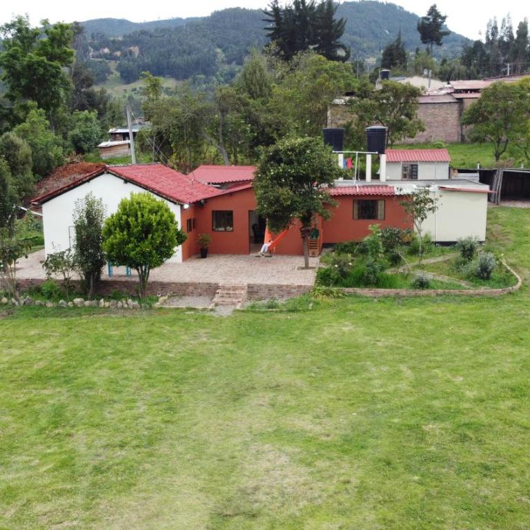 Casa de Campo, Excelente Ubicación y Amplias Zonas Verdes - Casa de 4 dormitorios - 1