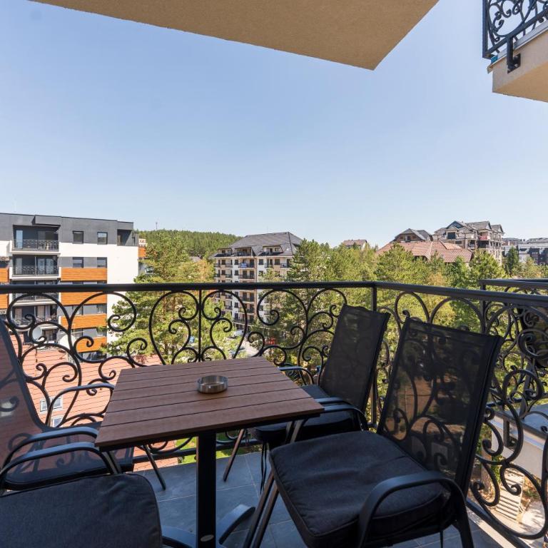 Boréa Apartments - One-Bedroom Apartment - 16
