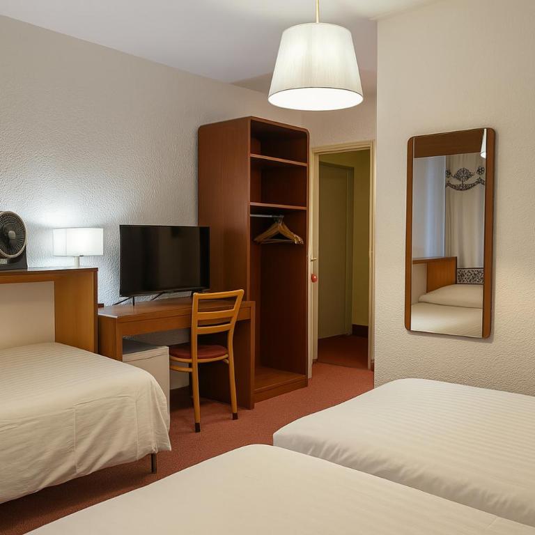 Hôtel de la Poste Martigny - City Center - Classic Dreibettzimmer - 1