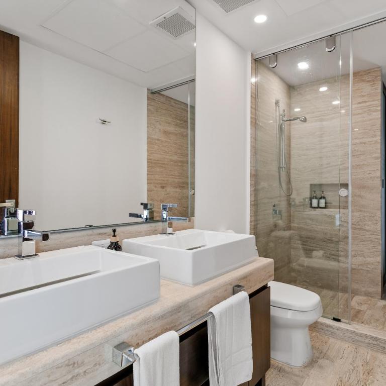 2 BR Apartment in Marina Condo - Apartment - 6