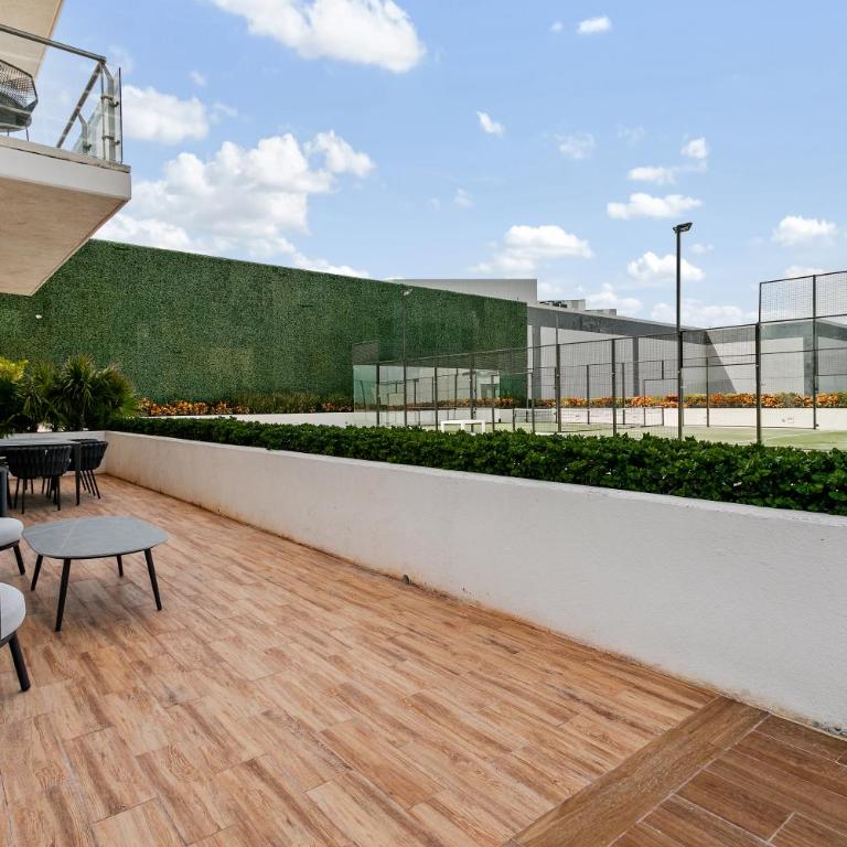 2 BR Apartment in Marina Condo - Apartment - 14