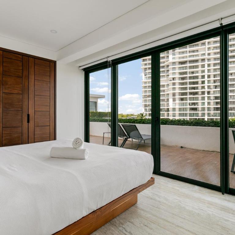 2 BR Apartment in Marina Condo - Apartment - 5