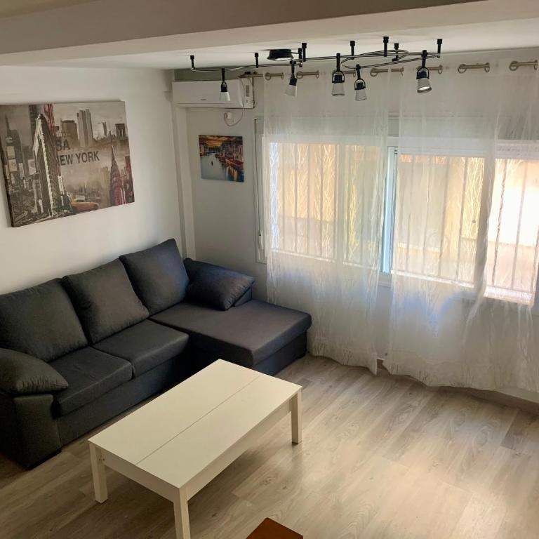 Duplex a 3 minutos de playa de la victoria Cadiz - Apartamento de 3 dormitorios - 5