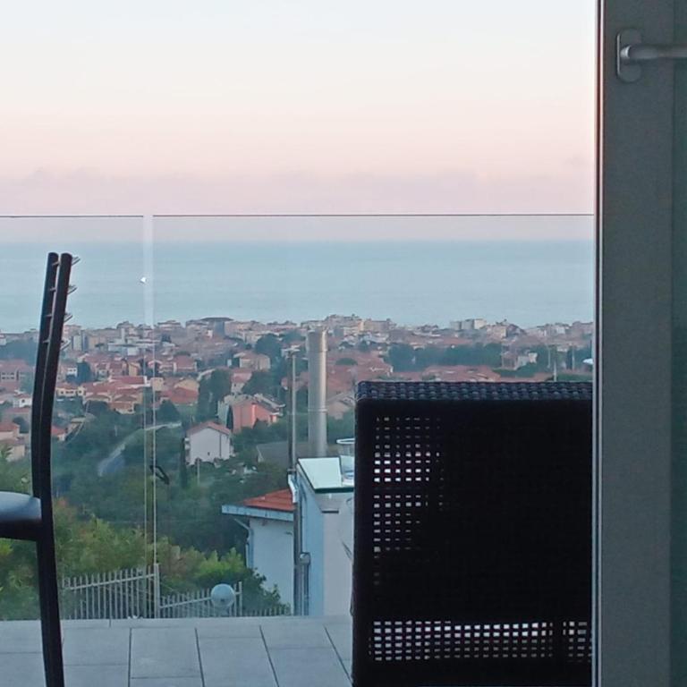 Villa Paolo attico appartamento loft matrimoniale piu singolo diviso da armadi,piu divano letto singolo - Estudio Deluxe - 18