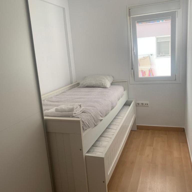 Duplex a 3 minutos de playa de la victoria Cadiz - Apartamento de 3 dormitorios - 14