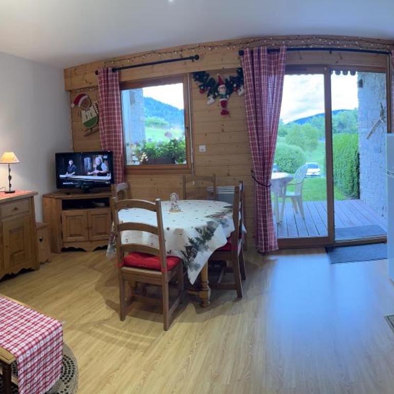 PETIT LUTIN à 250 m du bord du lac de Gérardmer - Appartement 2 Chambres - 8