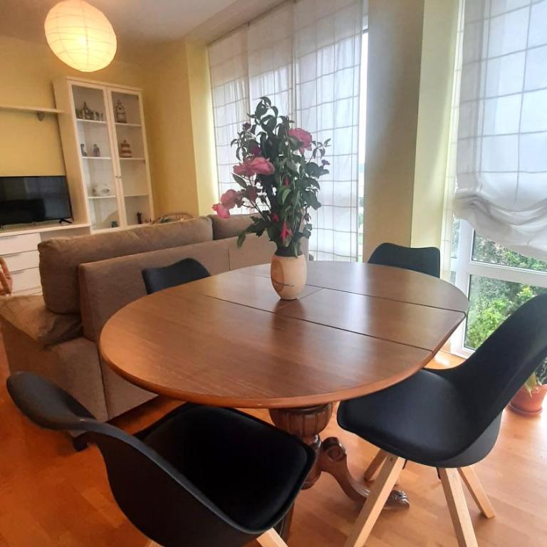 Apartamento 2 dormitorios con piscina y garaje en Foz, ideal para playa y excursiones - Apartamento - 18