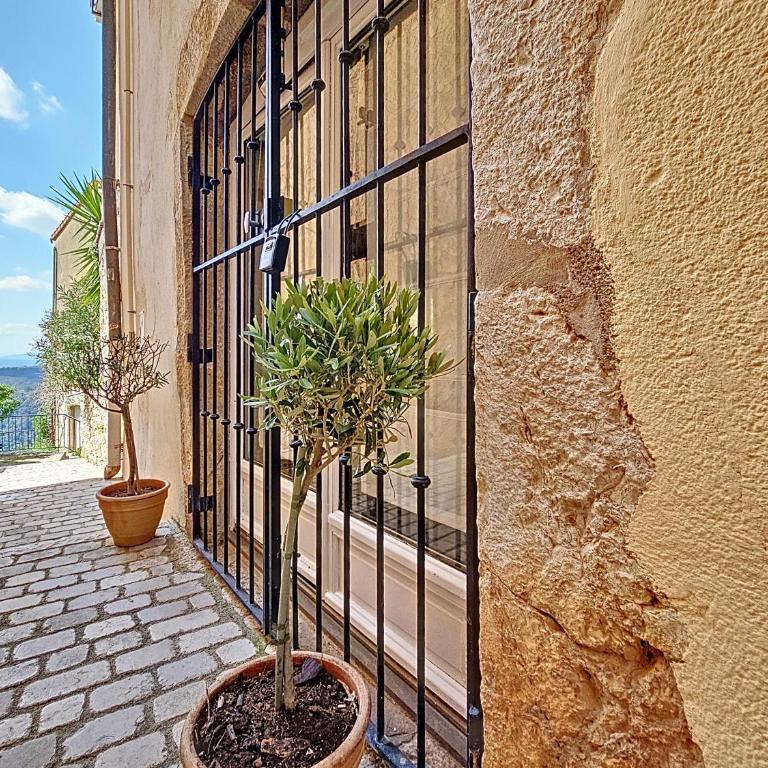 Gîte "Le Figuier de Saint Ce" Jardinet Terrasse Vue - Appartement 3 Chambres - 36