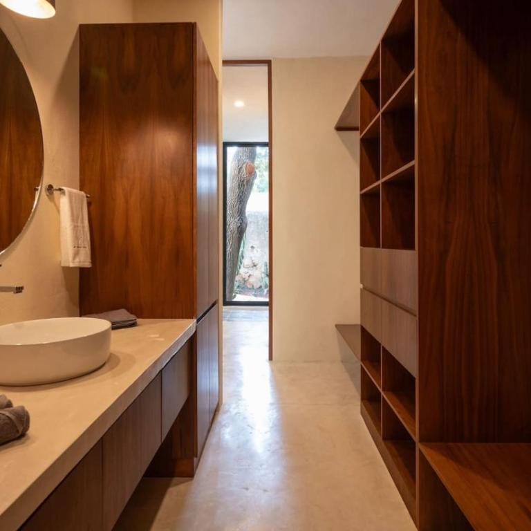 Luxury Heaven in Merida Poolside Bliss in La Ermita - Four-Bedroom House - 8
