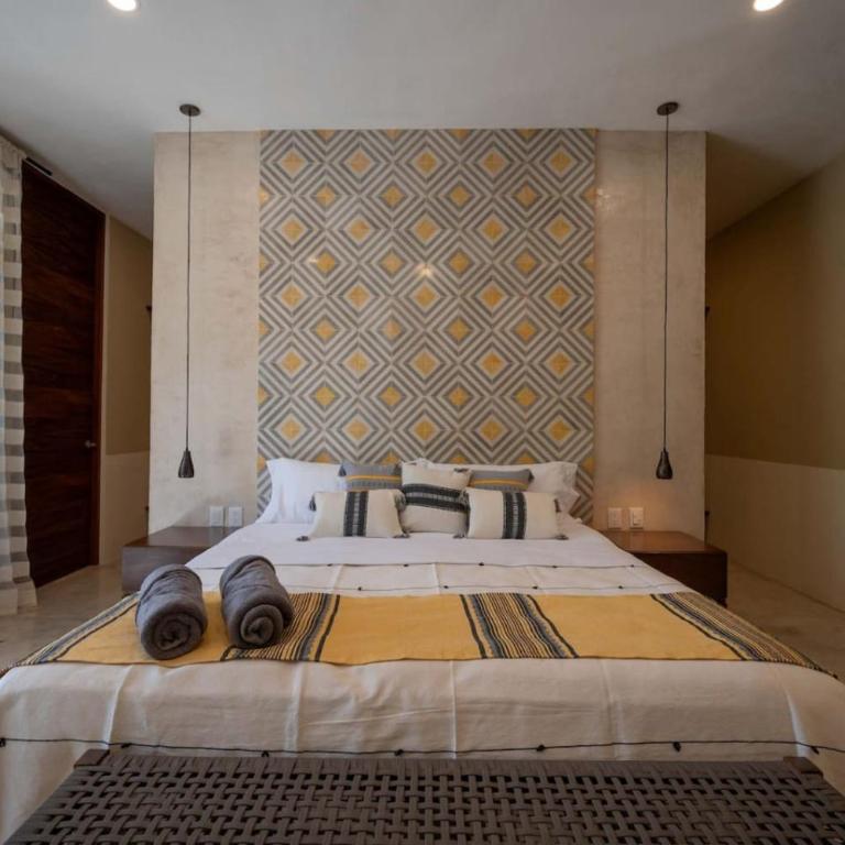 Luxury Heaven in Merida Poolside Bliss in La Ermita - Four-Bedroom House - 11