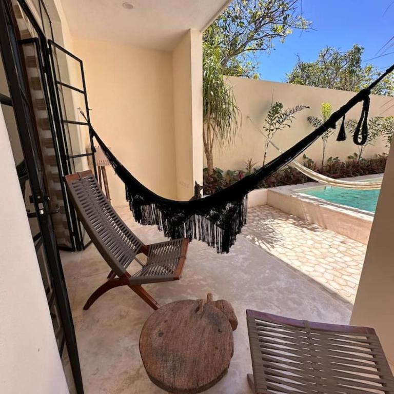 Luxury Heaven in Merida Poolside Bliss in La Ermita - Four-Bedroom House - 28
