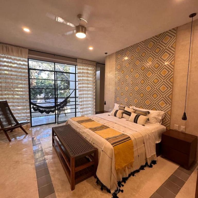 Luxury Heaven in Merida Poolside Bliss in La Ermita - Four-Bedroom House - 32