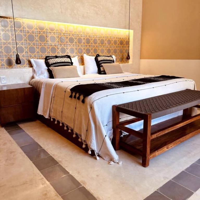 Luxury Heaven in Merida Poolside Bliss in La Ermita - Four-Bedroom House - 39