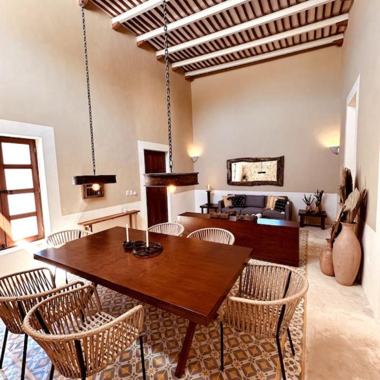 Luxury Heaven in Merida Poolside Bliss in La Ermita - Four-Bedroom House - 41
