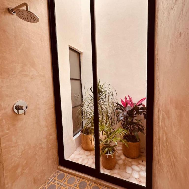 Luxury Heaven in Merida Poolside Bliss in La Ermita - Four-Bedroom House - 42