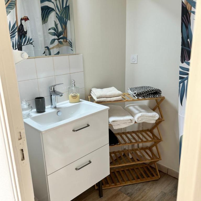 Le Dany - One-Bedroom Apartment - 8