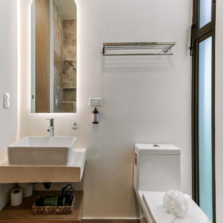 Florita39 - Suite with Balcony - 1