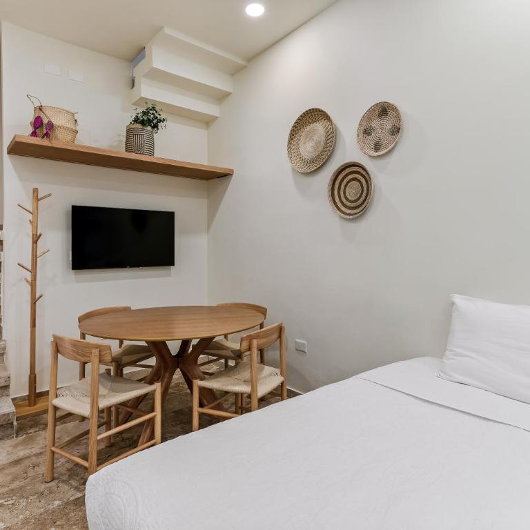 Florita39 - Suite with Balcony - 4