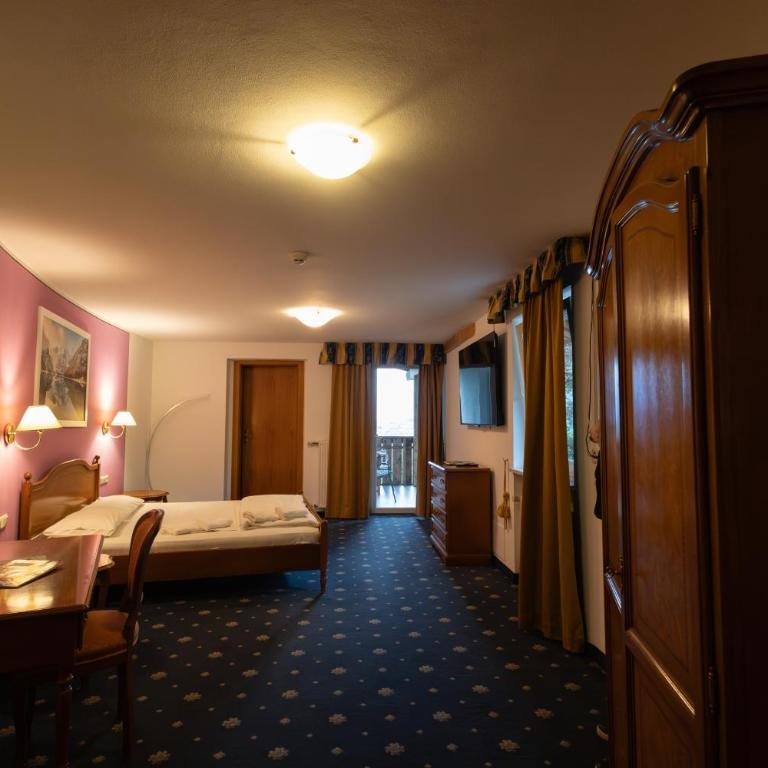 Hotel Marlingerhof - Superior Doppelzimmer mit Balkon - 8
