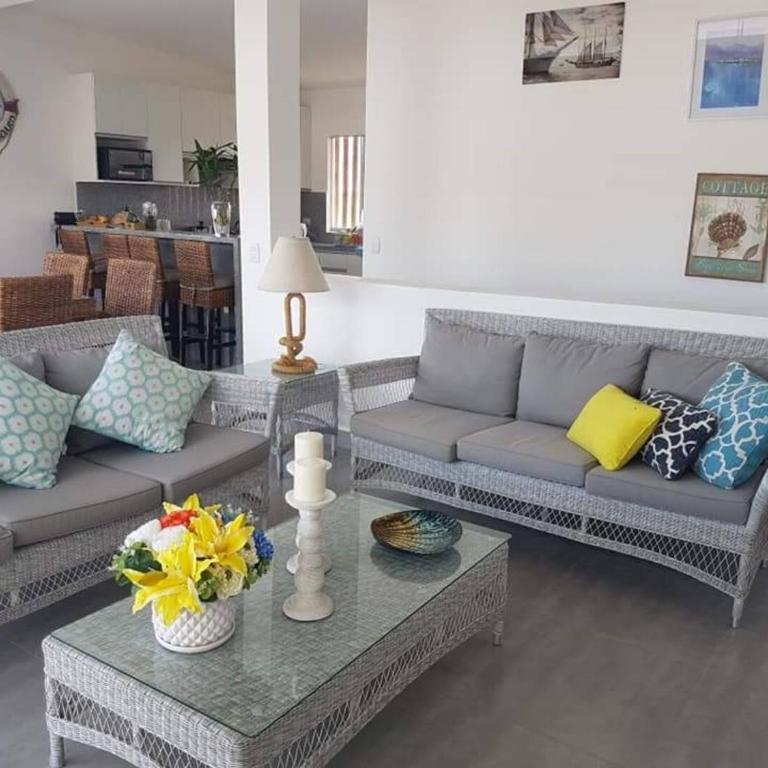 Zorritos Beach Nest - Four-Bedroom House - 10