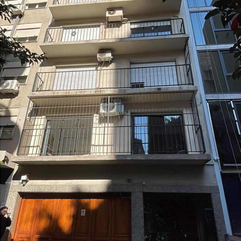 Moderno Departamento de dos dormitorios a Estrenar en el Corazón de Buenos Aires con Vista Privilegiada - Two-Bedroom Apartment - 2